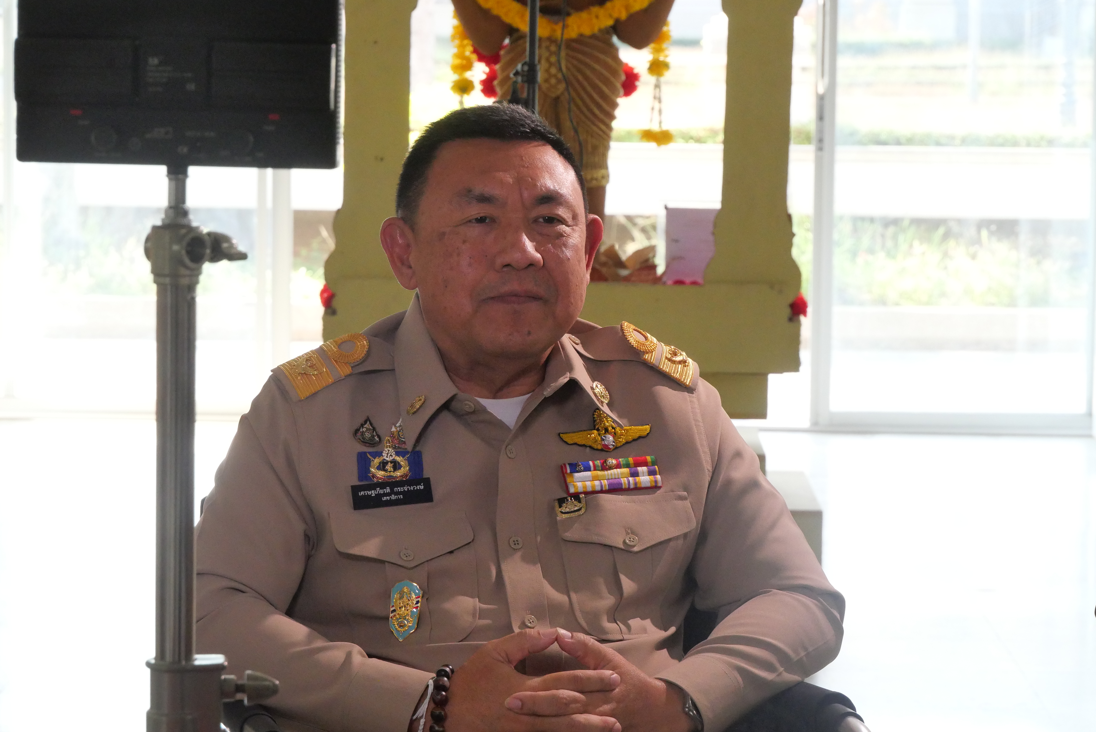 title - เลขาธิการ ส.ป.ก. บันทึกเทปให้สัมภาษณ์ภาพยนตร์สารคดีชุด “สืบสาน สร้างสุข ปวงประชา” และตรวจติดตามการดำเนินงานในพื้นที่เขตปฏิรูปที่ดิน ณ จังหวัดพระนครศรีอยุธยา